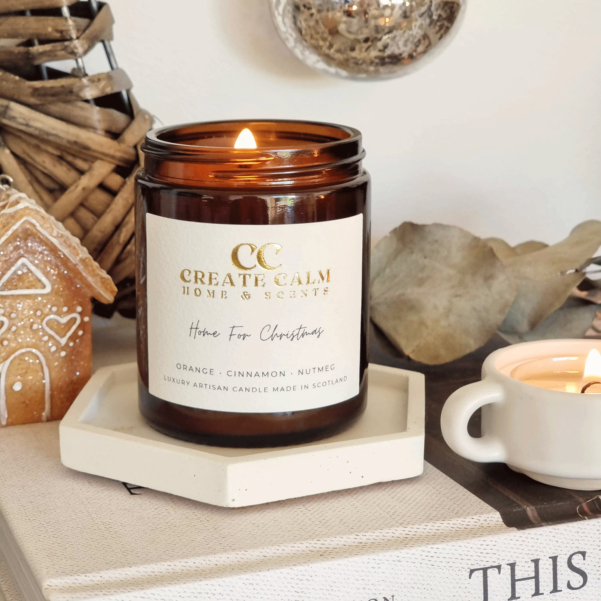 Medium Apothecary Candle in Amber Jar
